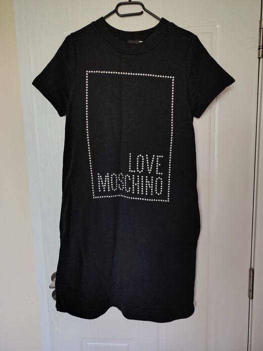 Нова рокля Love Moschino