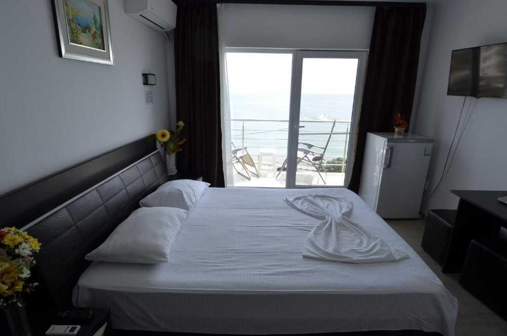 Camere libere Hostel Adonis Costinești – aproape de plajă