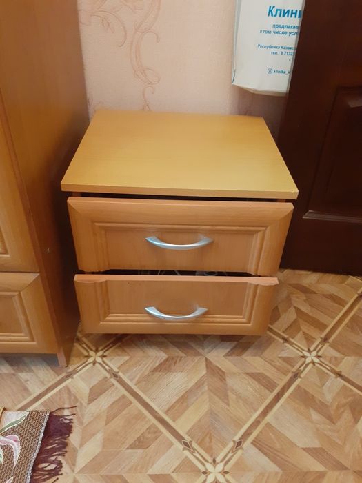 Продам тумбочку.