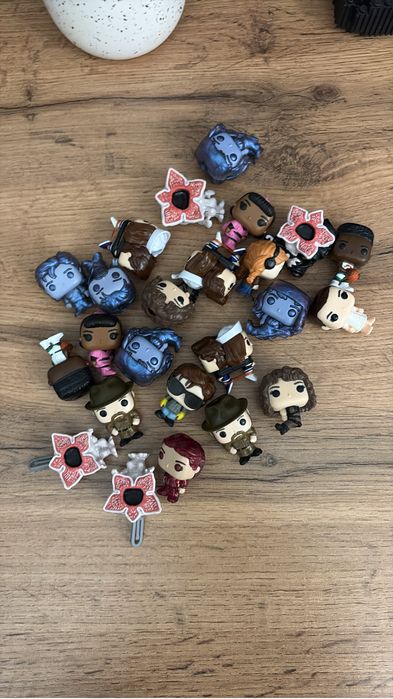 Обмен киндер игрушка очень странные дела