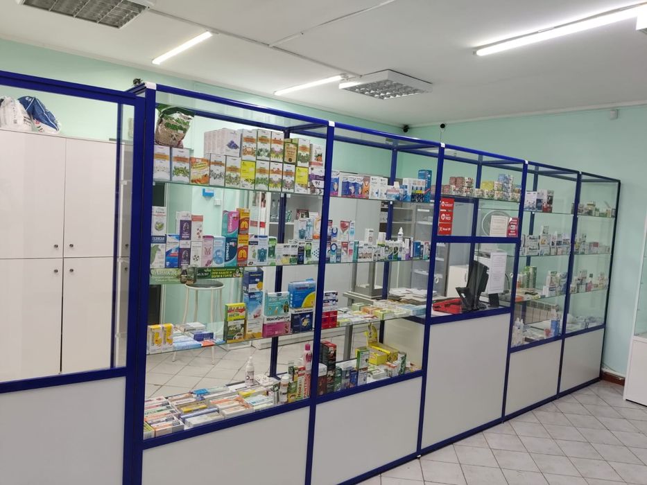 Продам.    Витрины