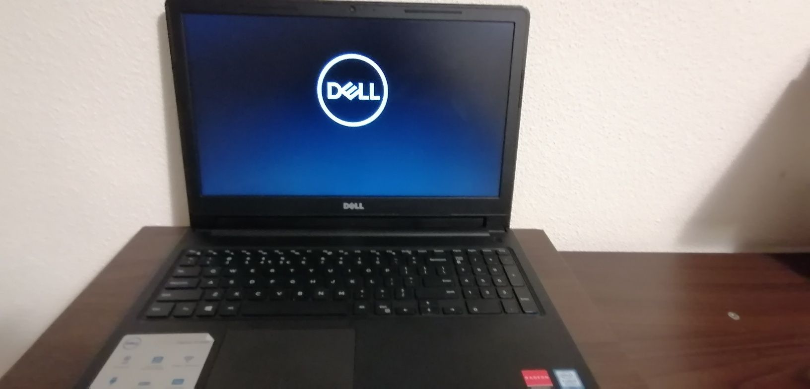 Laptop Dell i7 -8550u, 16gb ram, ssd 512 gb,video radion 2gb