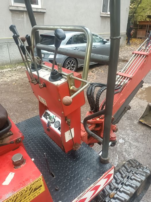 Miniexcavator Hinowa