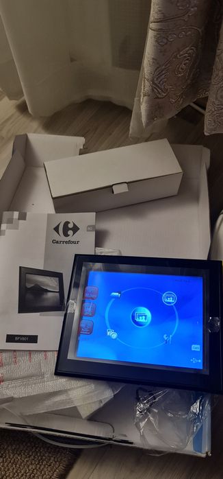 Rama foto digitala,  nouă,  in cutie