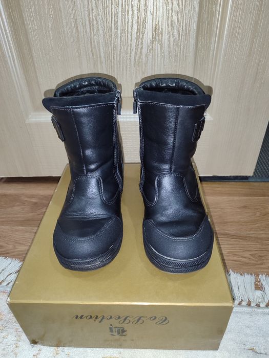 Продам детские сапоги