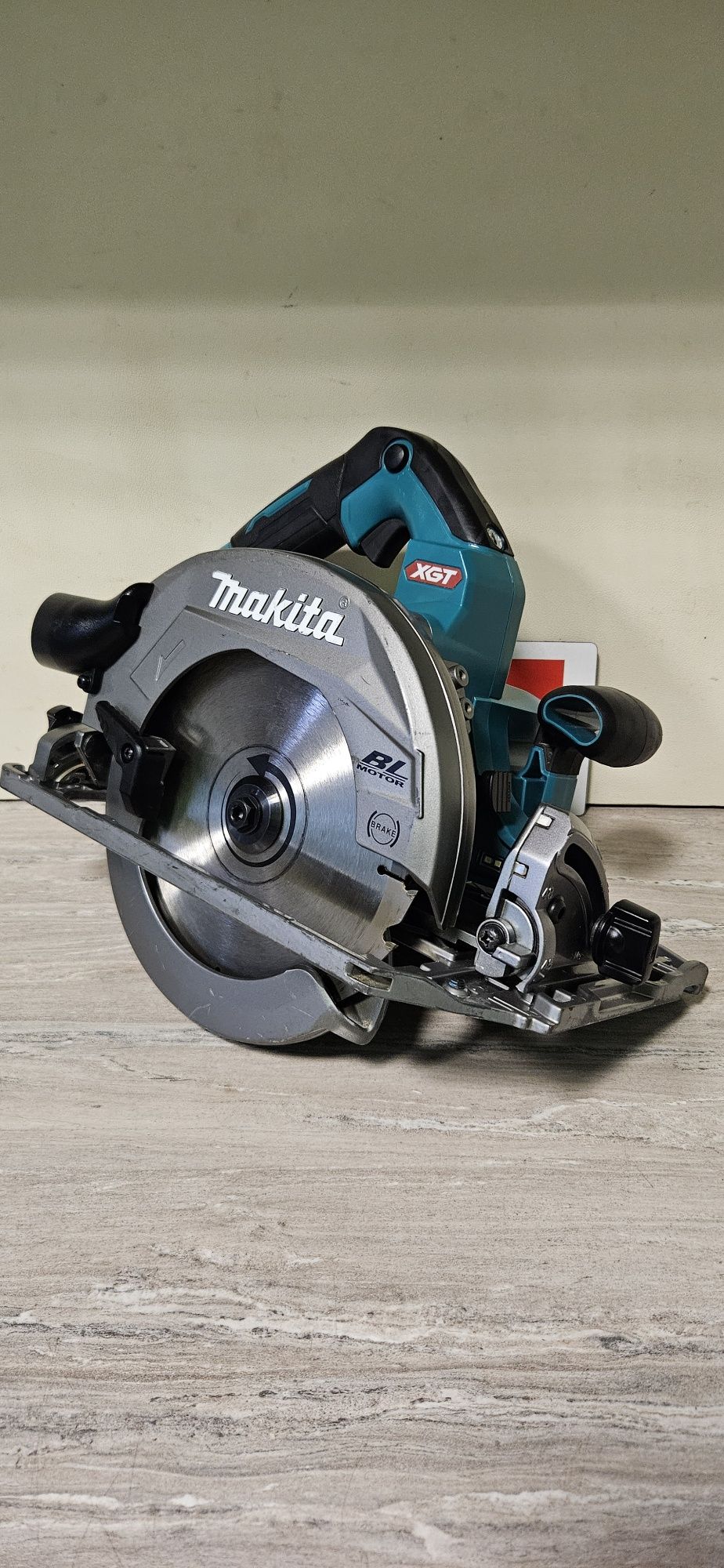 Makita Акумулаторен Линеен Ръчен циркуляр HS004G