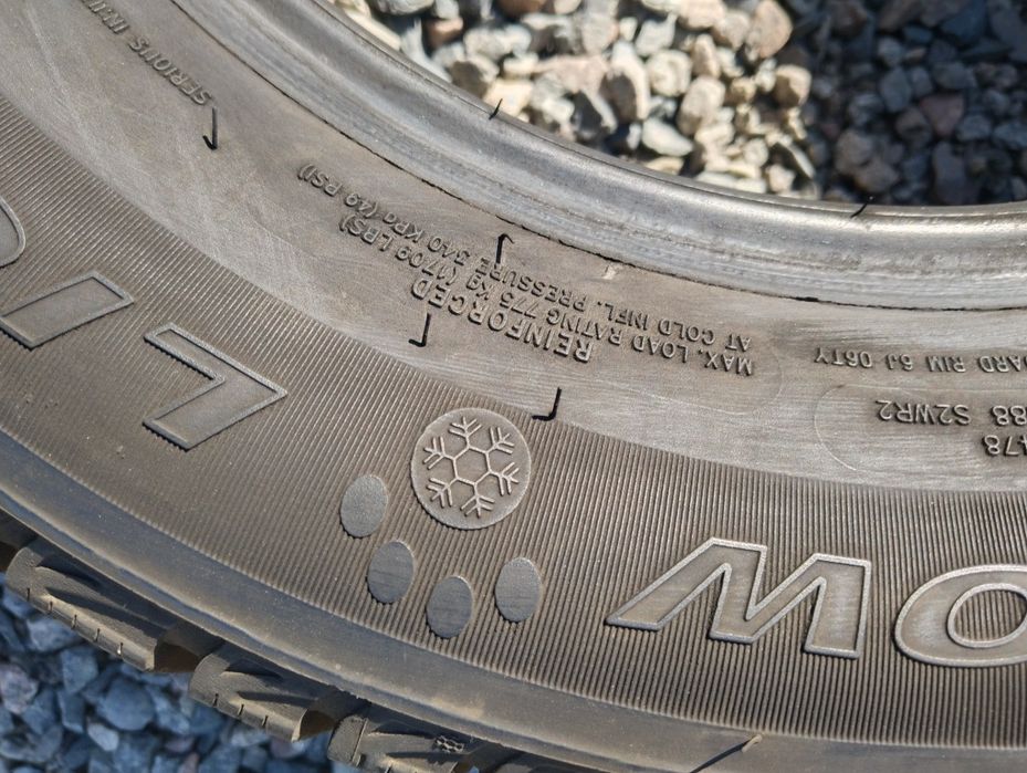 Зимние шины 2 штуки