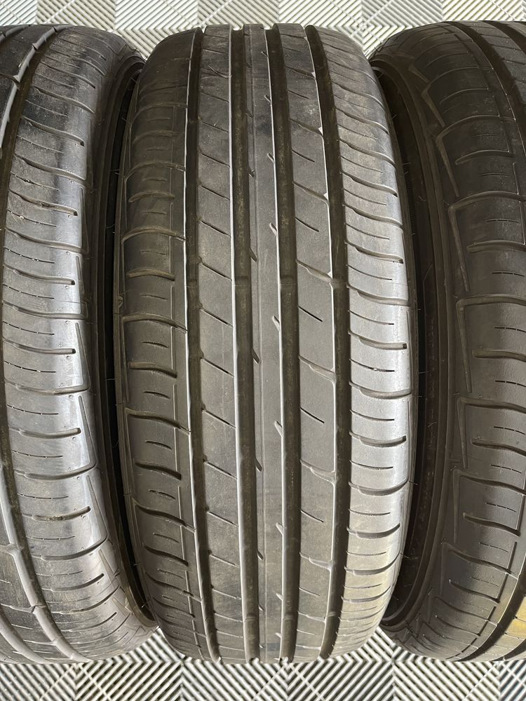 Set 4 anvelope cauciucuri Vara Falken 215/65R17 cu Profil 7mm ca noi