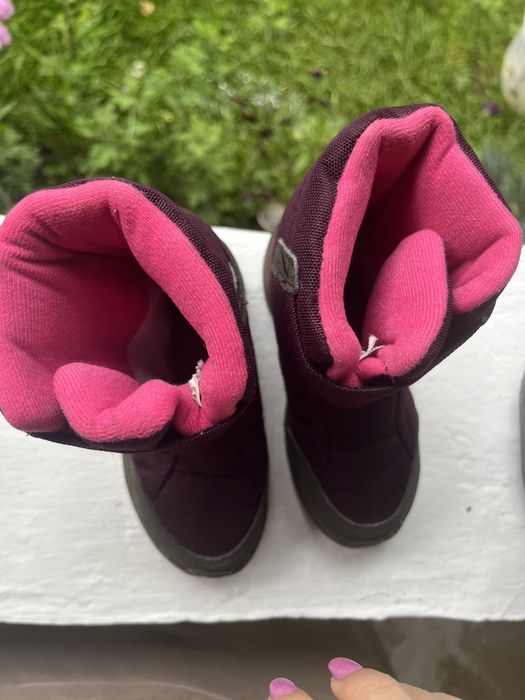 Ghete Decathlon, marimea 25