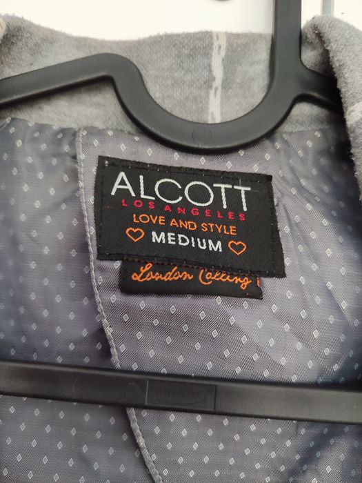 Сиво дълго сако с каре