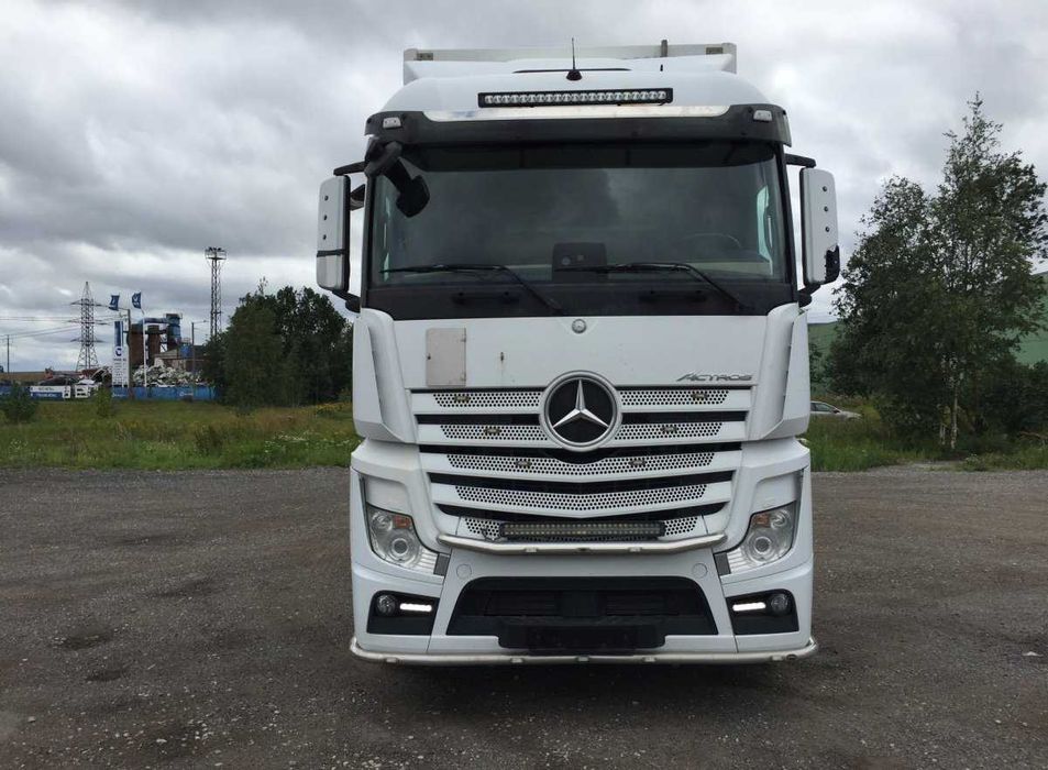 Camion MERCEDES-BENZ Actros MP4 / piese camioane, second si noi