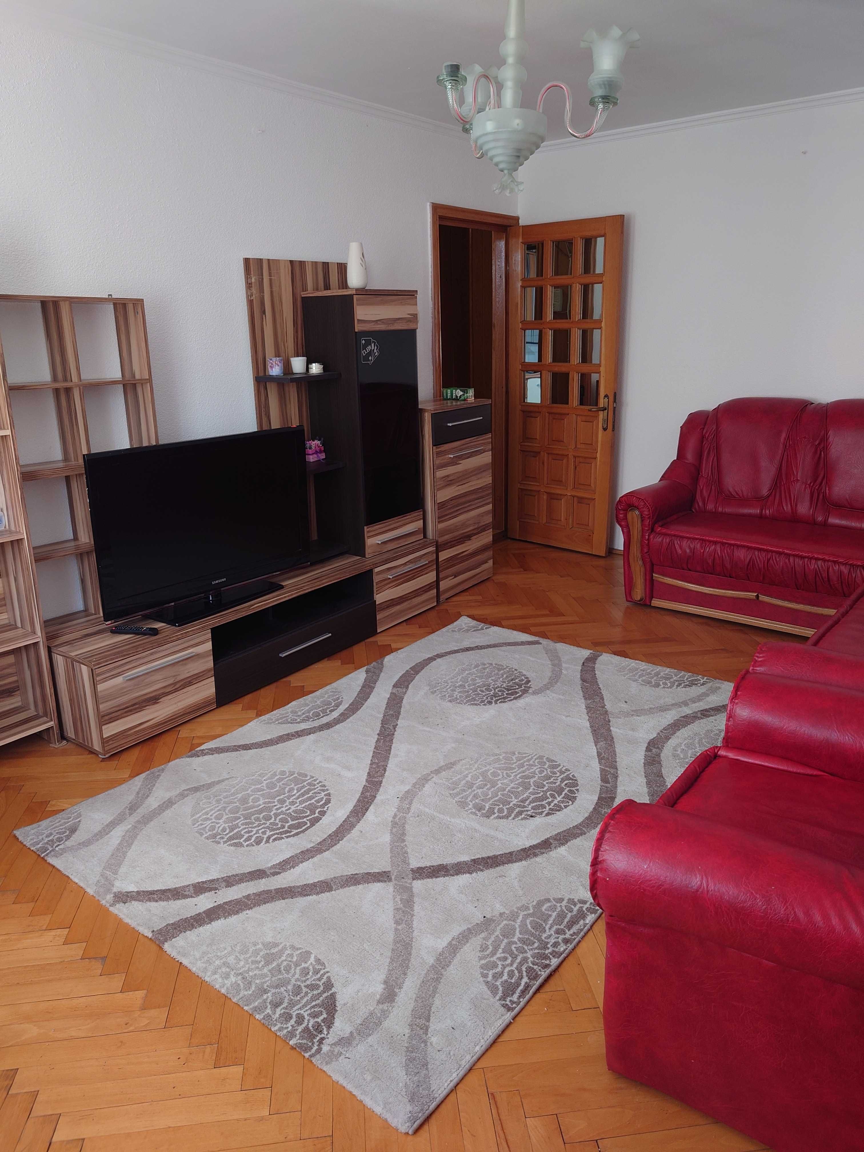 INCHIRIEZ Apartament 3 Camere  PITESTI(Popa Sapca)