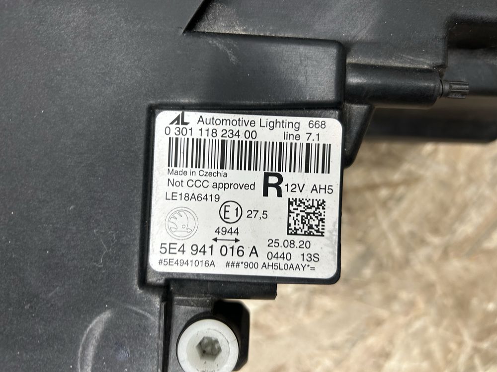Far faruri skoda octavian 4 full led 2020-2024 dreapta