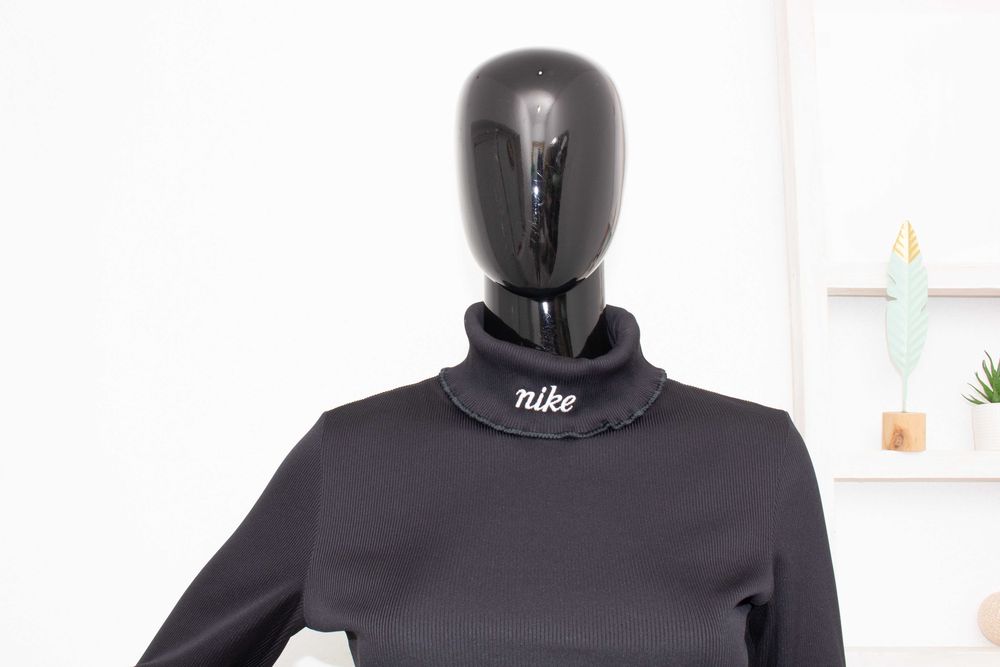 Nike оригинално дамско поло блуза рипсена материя черно S