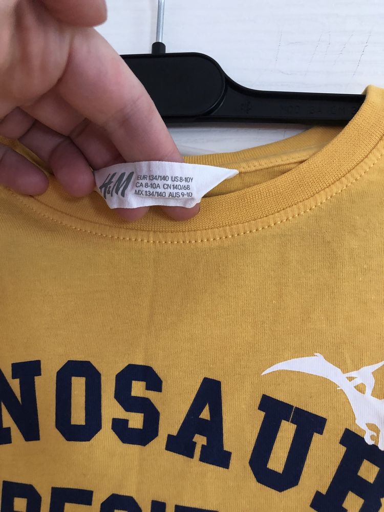 Tricou baietei nou hm 9/10ani