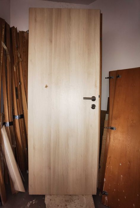 Два броя интериорни врати