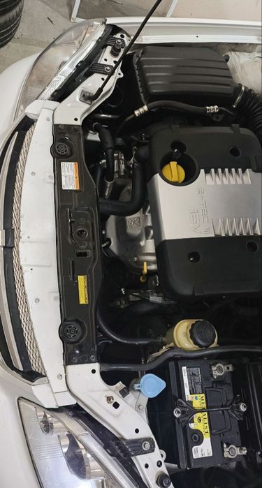 Ласетти 1.8 белый, мкп, 76800км, 2012 г.