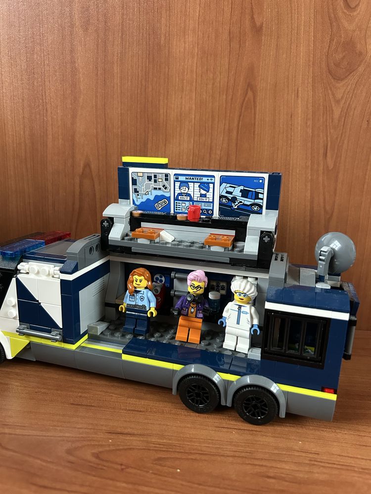 LEGO полицейски камион / лего камион