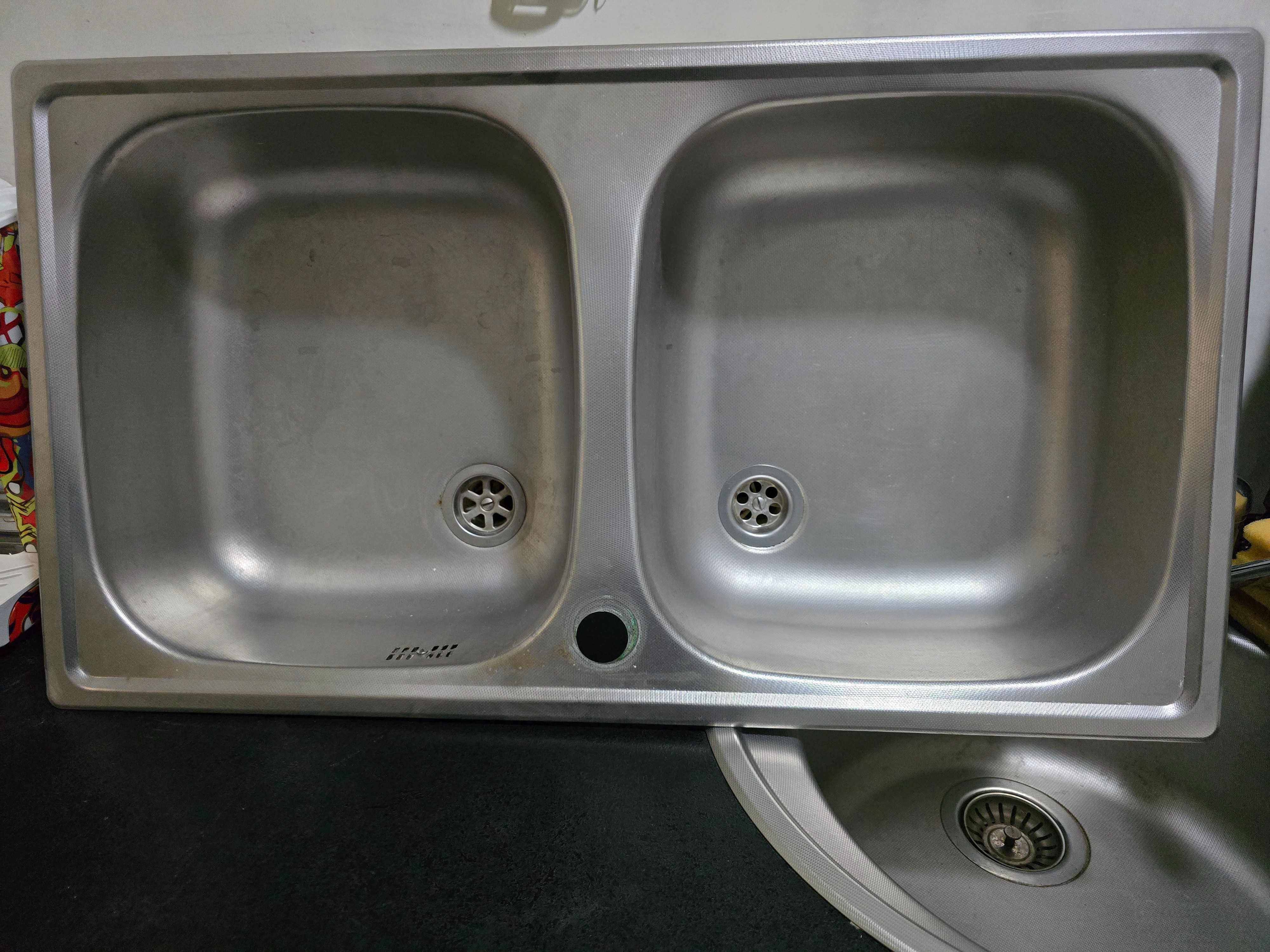 Lavoar incastrat rotund, montaj sub blat, chiuveta inox 2 cuve