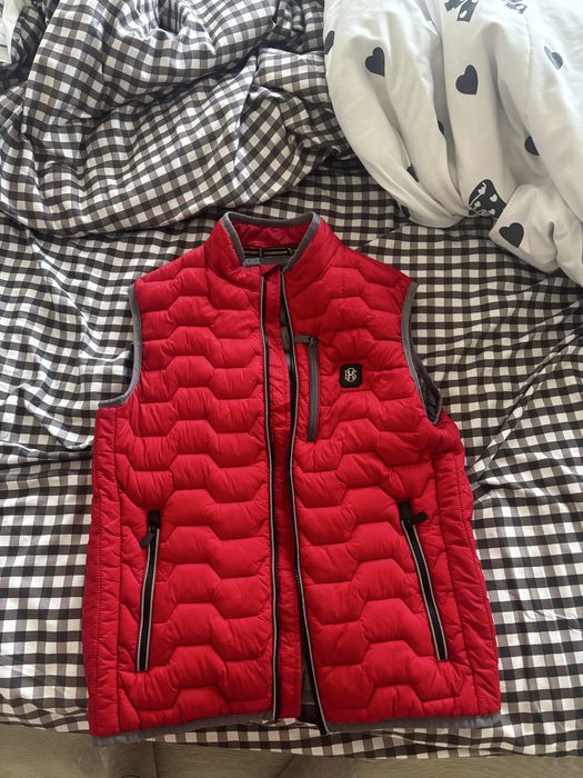 Продавам елече на HS8