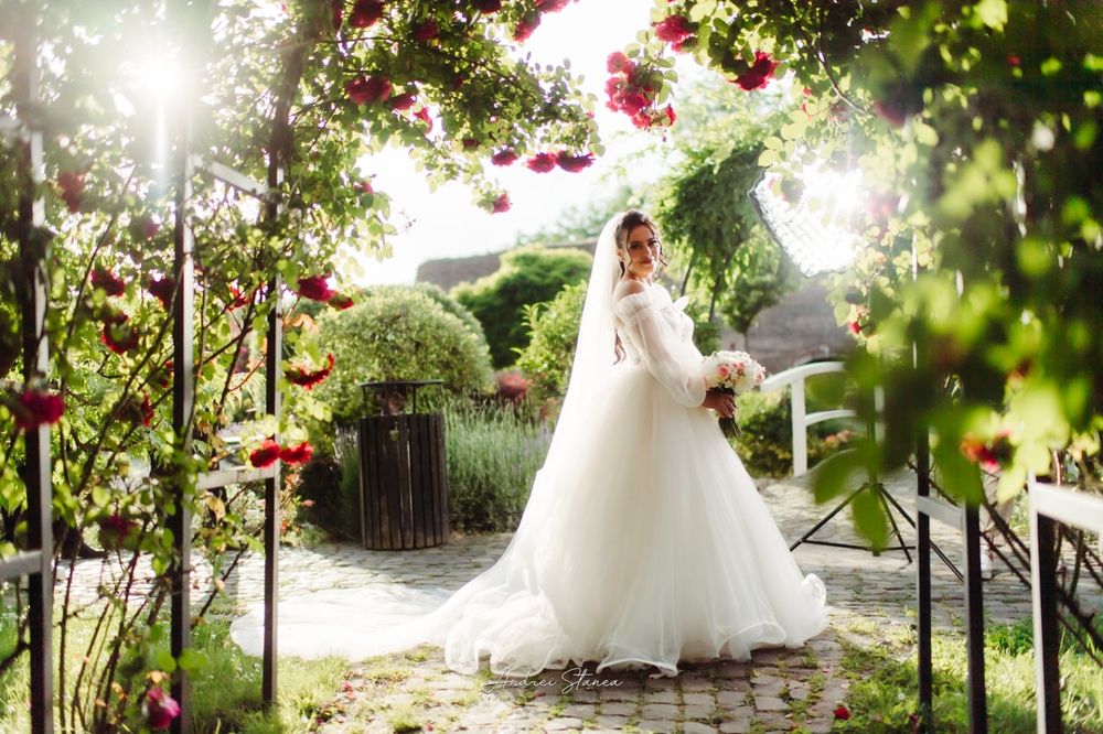 Vând rochie de mireasă