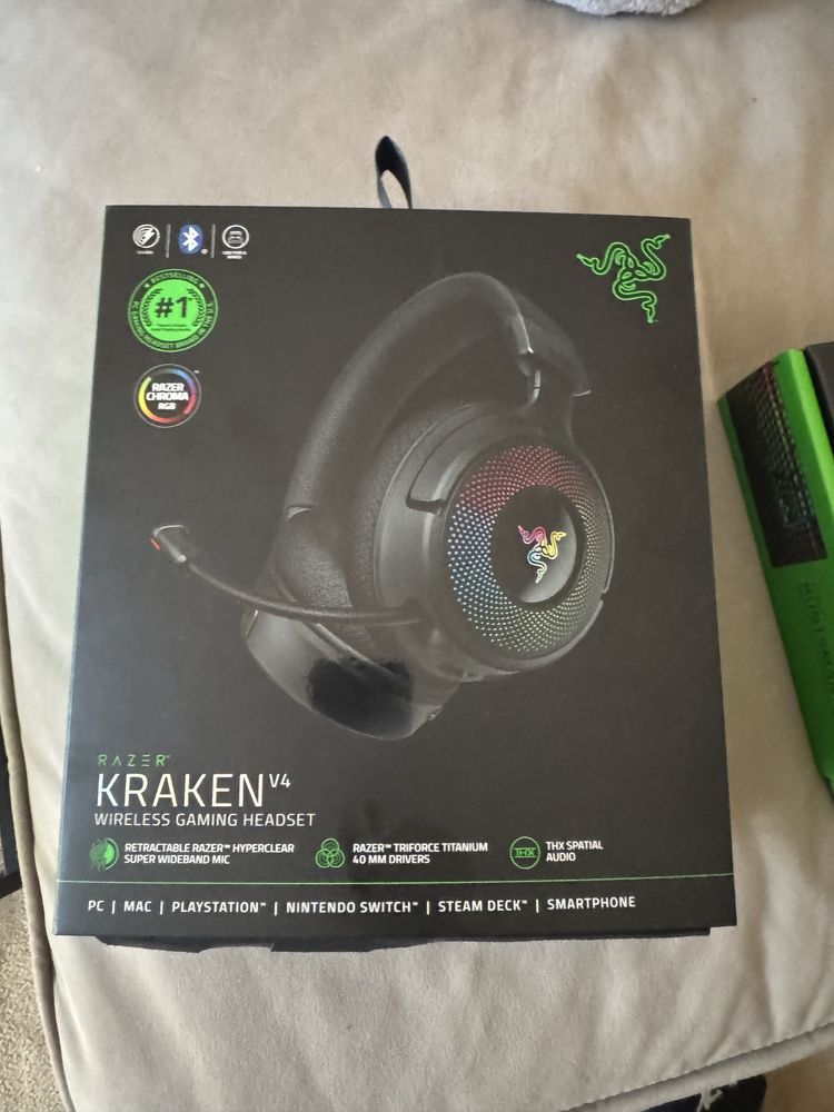 Razer kraken v4 имат не повече от 20часа игра