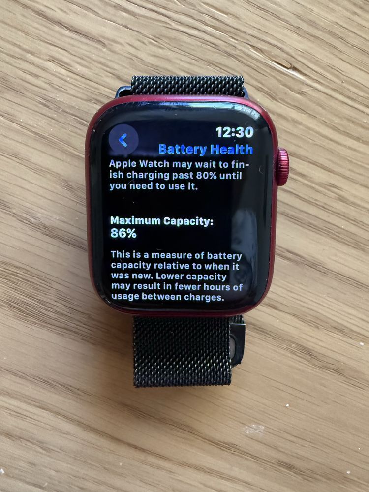 Apple Watch series 7 44mm red