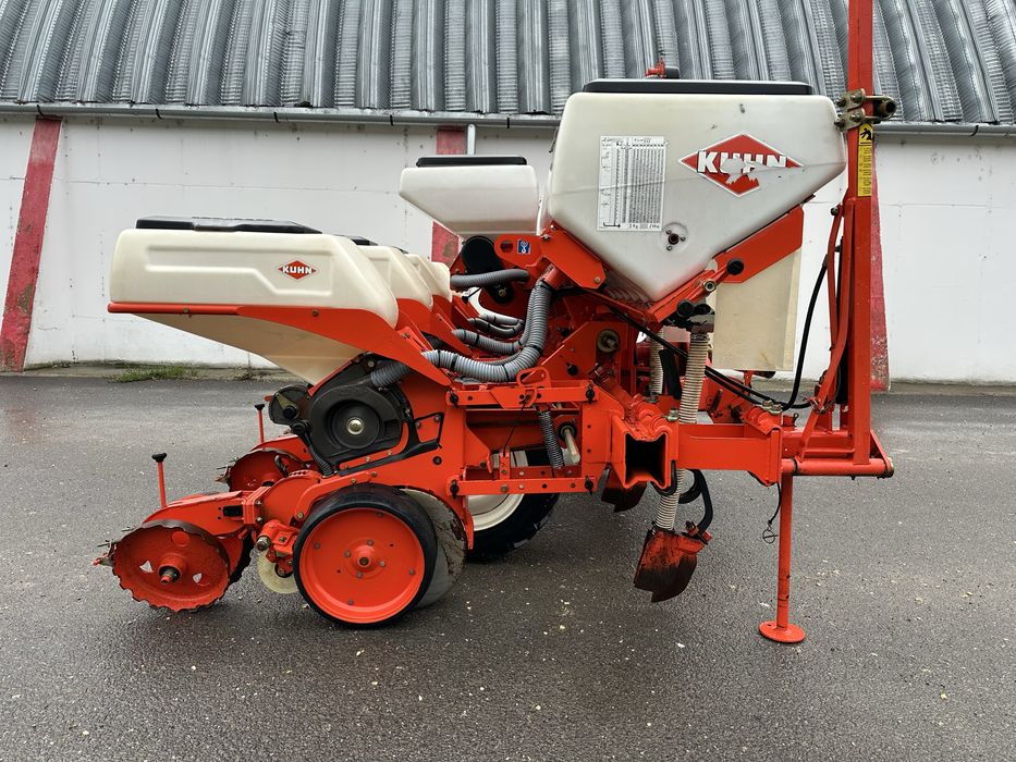 Semanatoare Kuhn Maxima 4 randuri