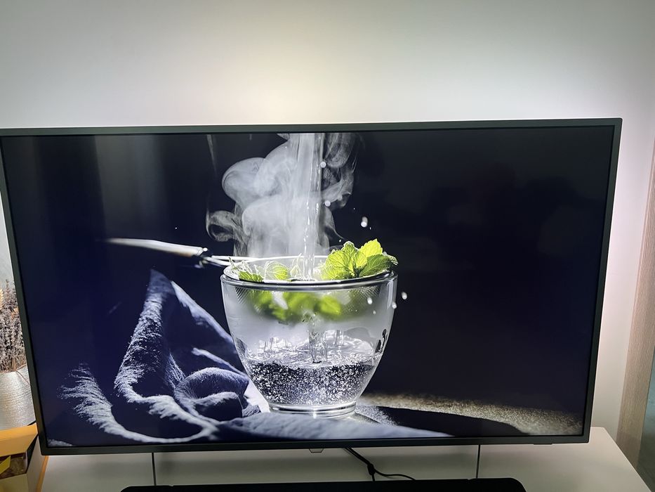 Tv 4k PHILIPS smart 139 cm cu android si ambilight