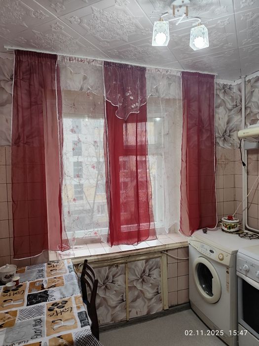 Сдам 2-комнатную квартиру, 3 этаж. Район кольца. Частично мебелирована