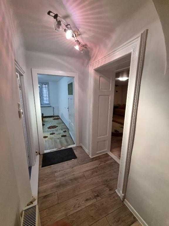 Apartament de 2 camere de inchiriat