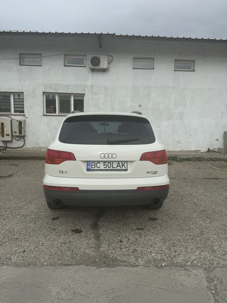 Audi Q7 quattro 2008