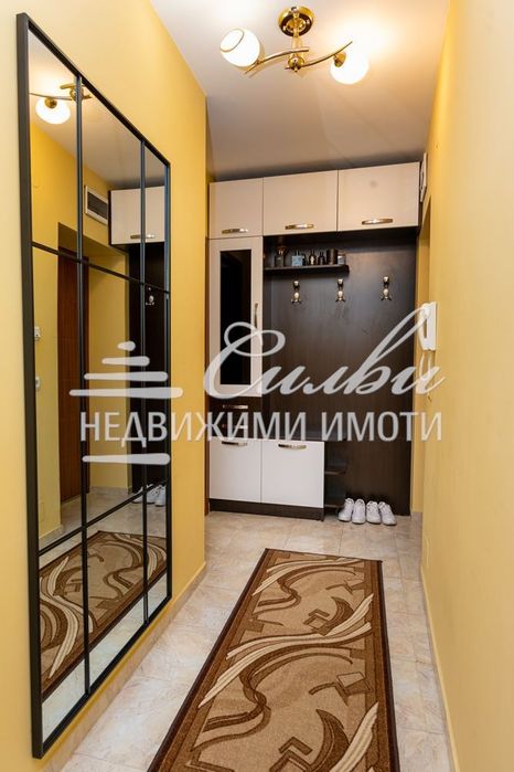 Продава се Тристаен апартамент в Шумен, Център - 81 кв.м за 1606 €/кв.м - Снимка #11