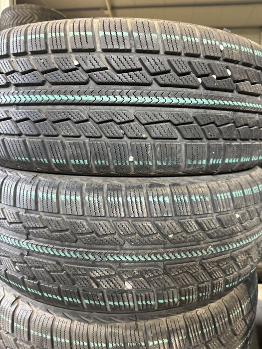 215 55 18 set anvelope iarna Toyo 6mm M+S