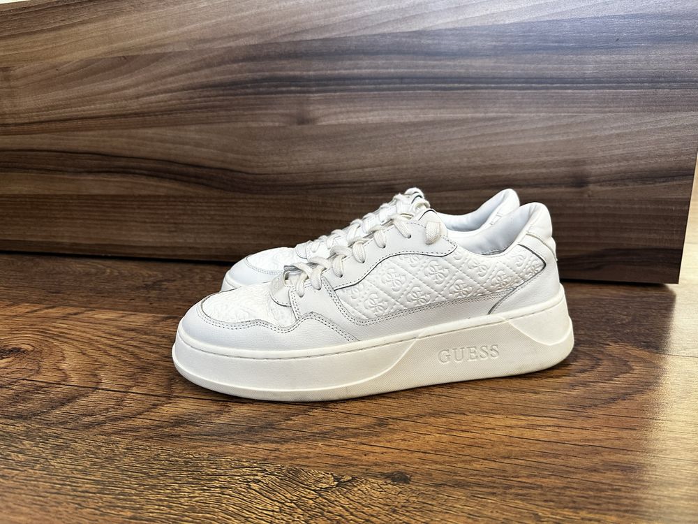 Guess Ciano бели обувки за дънки nike