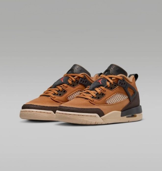 Jordan Spikzie Low Flax