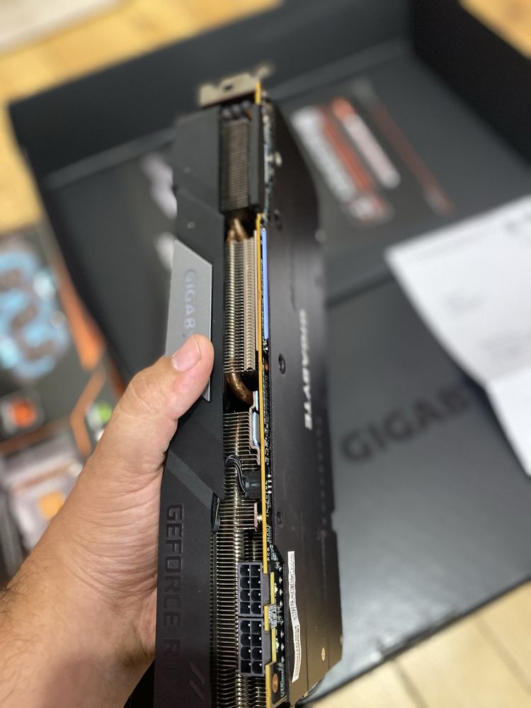 RTX 2080TI GIGABYTE 11GB oc 3x безупречна!