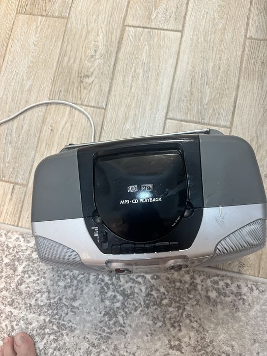 Radio-casetofon cu CD ( Mp3 ) Philips