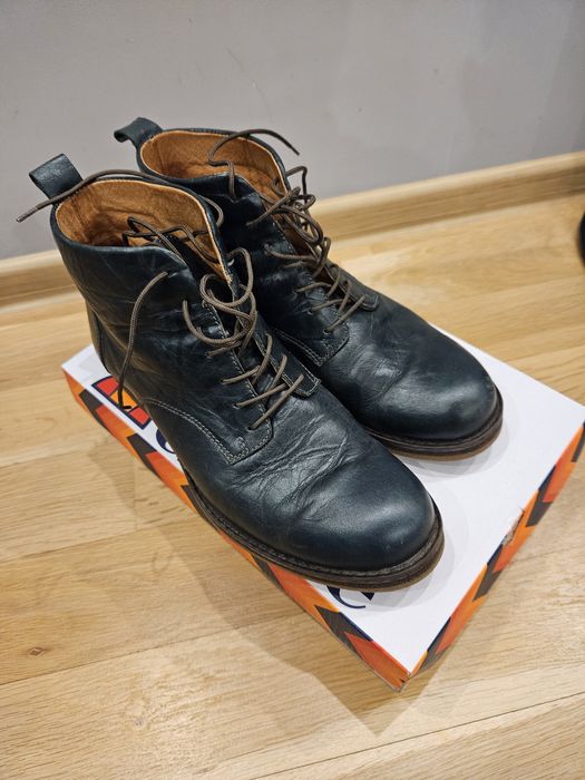 Дамски кожени боти