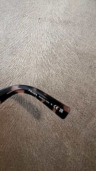 Слънчеви очила Prada