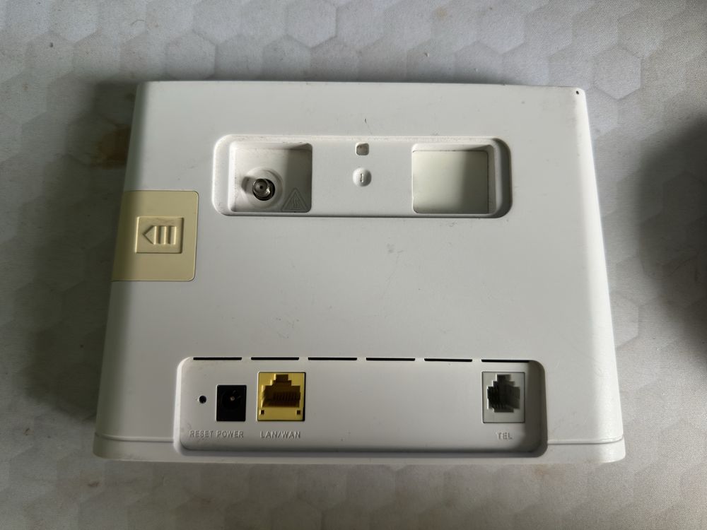 Huawei Wifi Ruter B311-221 4G Cartela Deblocat Sim