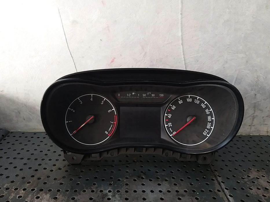 Ceasuri bord benzina opel corsa e x15 13499775 367030224
