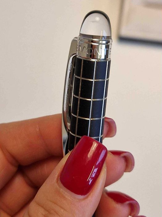 Pix MONTBLANC Star Walker Collection Metal Rubber Ballpoint Pen