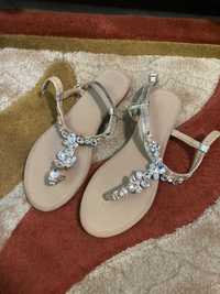 Sandale elegante cu pietricele argintii