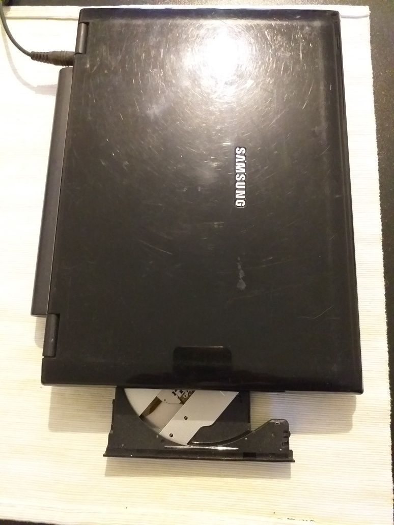 Vand/dezmembrez Laptop Samsung NP-Q45