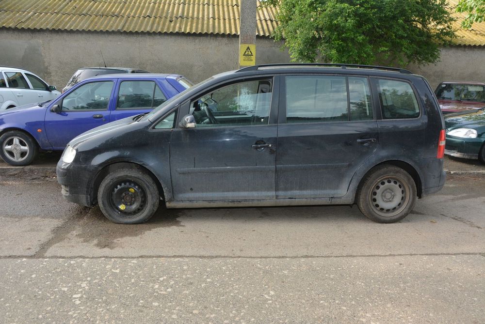 Dezmembrari  VW TOURAN (1T)  2003  > 2010 2.0 TDI Motorina