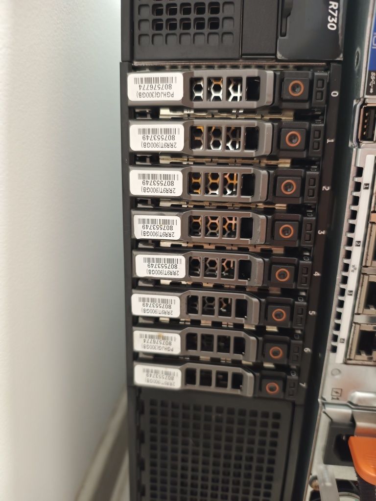 2 buc Dell PowerEdge  R730 ram 32/64Gb