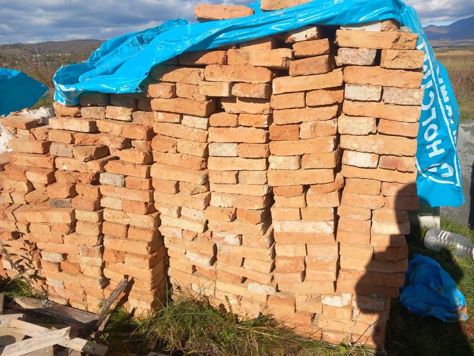 Vind Caramida din demolari stare buna
