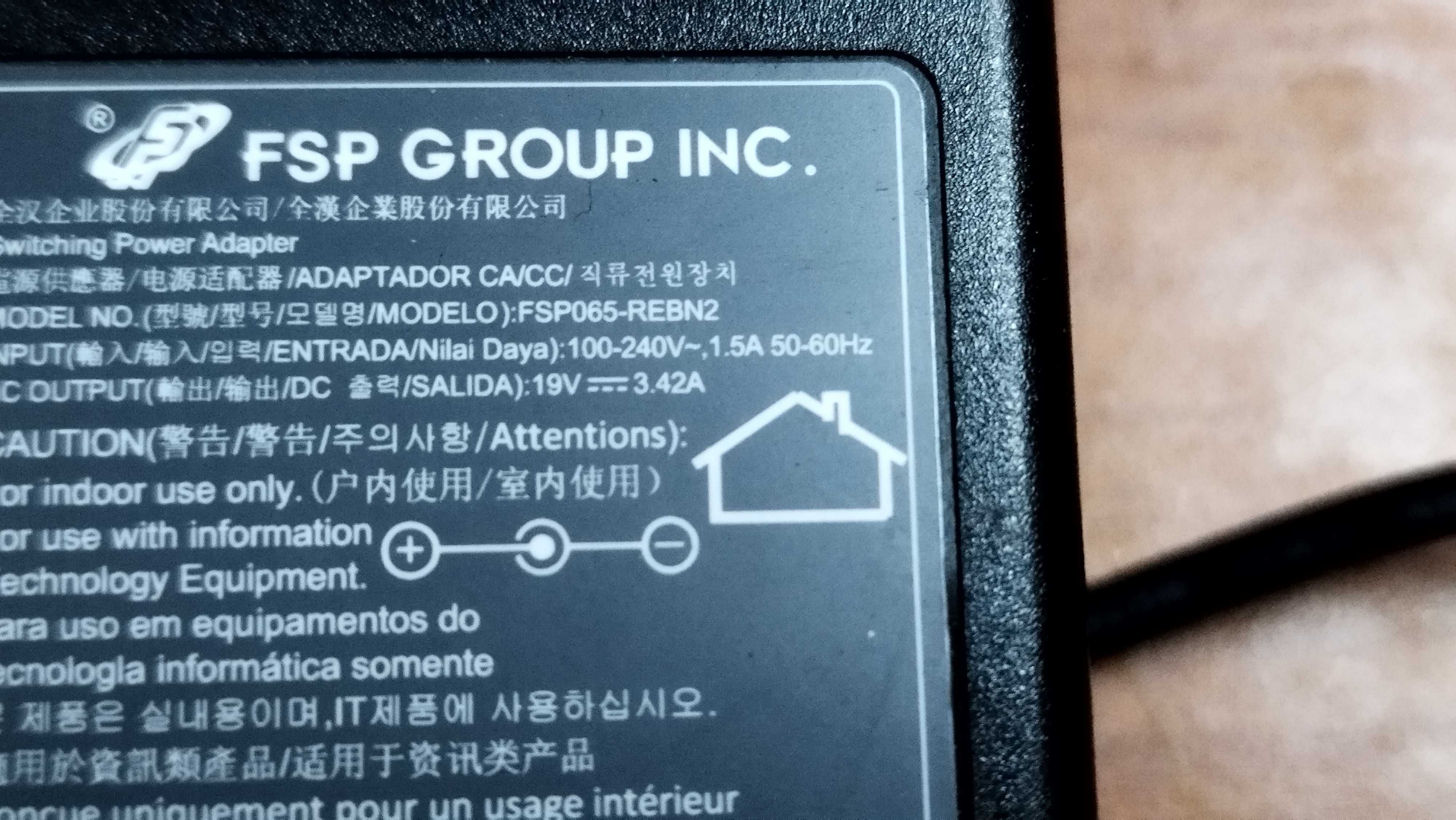 Адаптер - зарядно модел FSP065-REBN2 19V 3.42A / 5.5мм