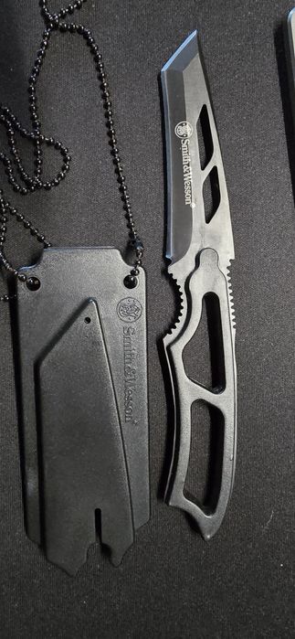 cutite diferite smith wesson.